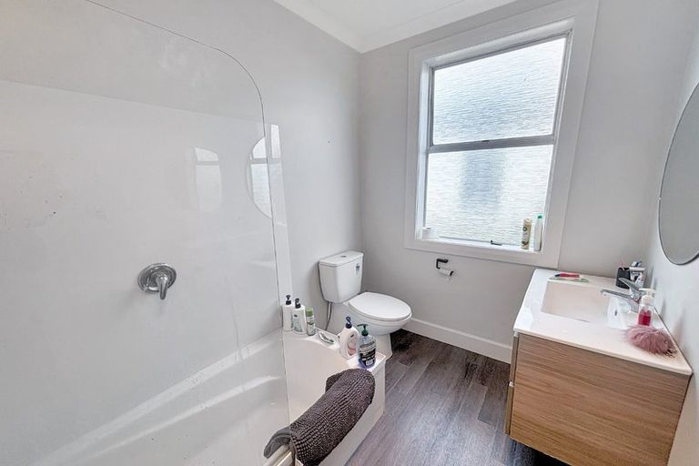 Photo of property in 68 Allardice Street, Dannevirke, 4930