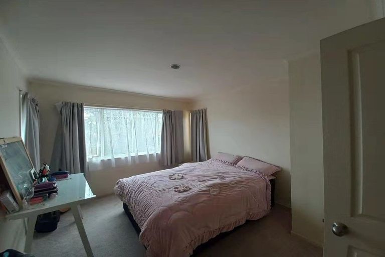 Photo of property in Chantelle Close, 44e Lavery Place, Sunnynook, Auckland, 0632