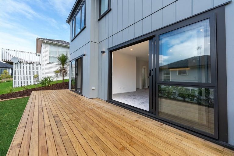 Photo of property in 36 Bella Vista Drive, Gulf Harbour, Whangaparaoa, 0930