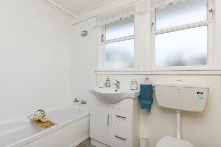 Photo of property in 59 Waihemo Street, Waitangirua, Porirua, 5024