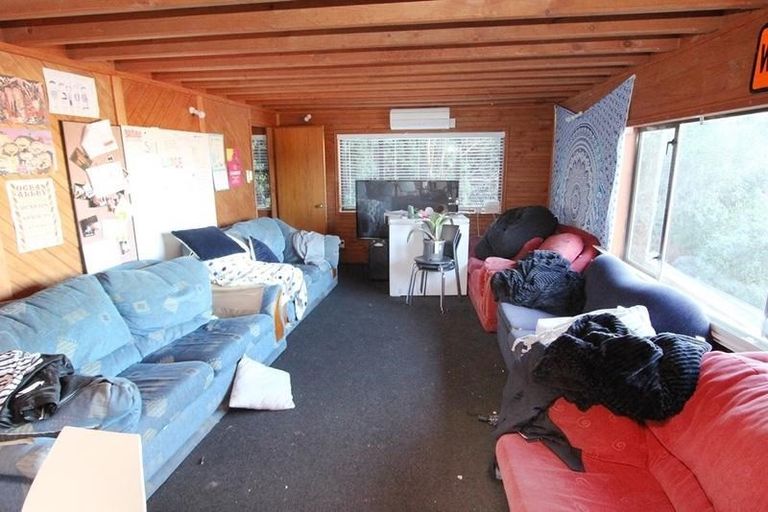 Photo of property in 2 Cosy Dell Road, North Dunedin, Dunedin, 9016