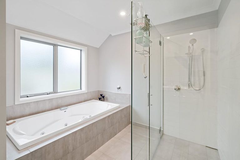 Photo of property in 12 Heaphy Court, Rolleston, 7614