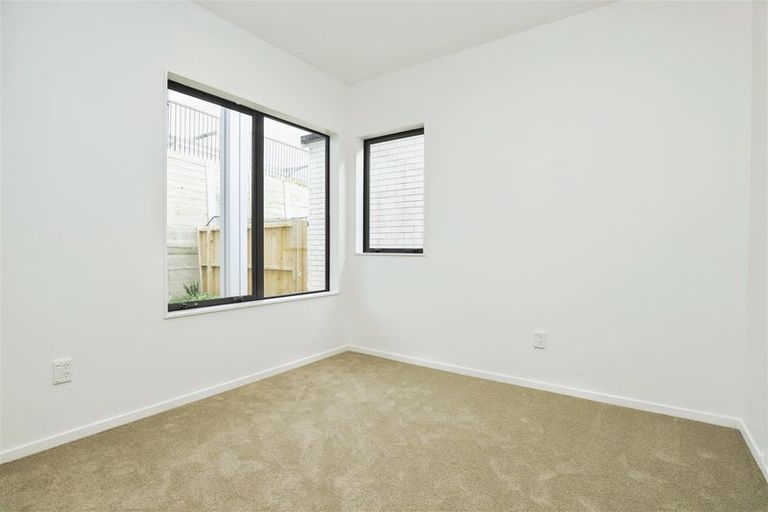 Photo of property in 71 Puwha Street, Massey, Auckland, 0614