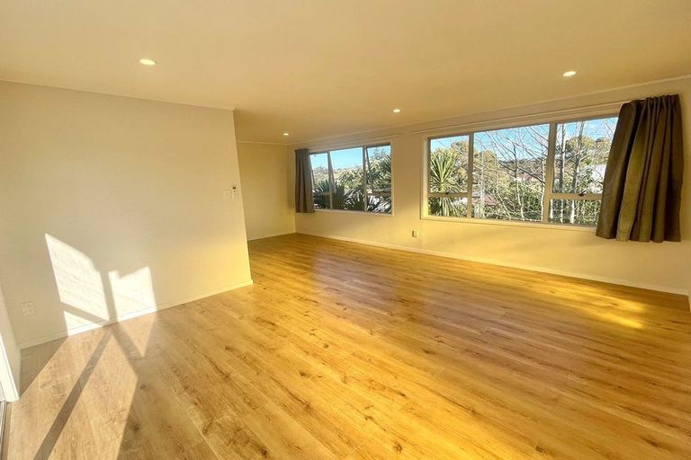 Photo of property in 58 Oreil Avenue, West Harbour, Auckland, 0618