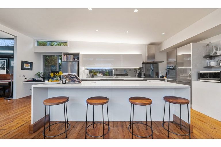 Photo of property in 21 London Street, Richmond, Christchurch, 8013