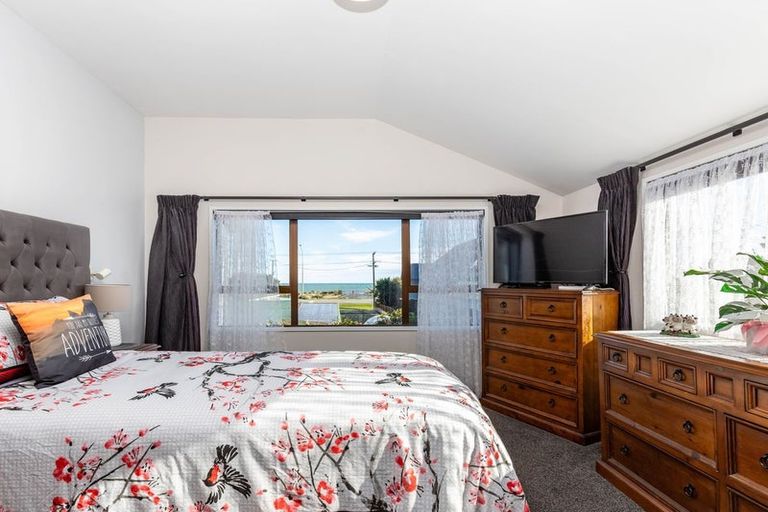 Photo of property in 14 Loris Place, Karoro, Greymouth, 7805