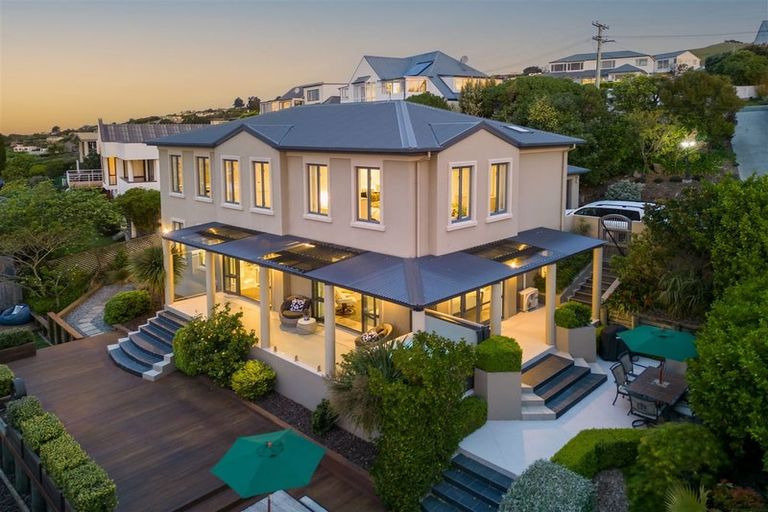 Photo of property in 15 Belleview Terrace, Mount Pleasant, Christchurch, 8081