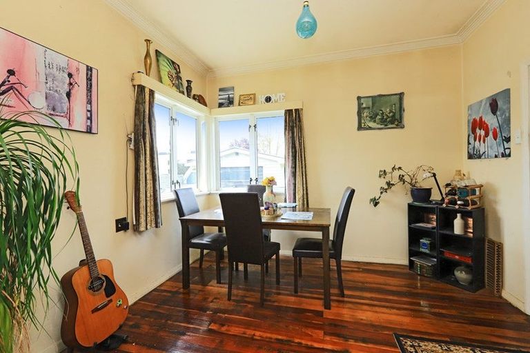 Photo of property in 4 Oliphant Place, Raureka, Hastings, 4120