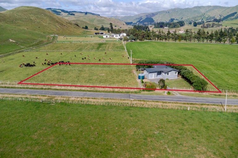 Photo of property in 667 Waitahora Valley Road, Waitahora, Dannevirke, 4971