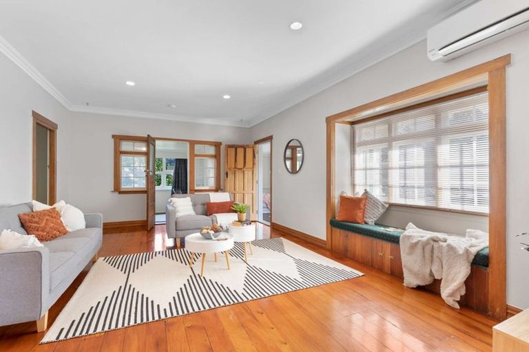 Photo of property in 1 Kent Road, Regent, Whangarei, 0112