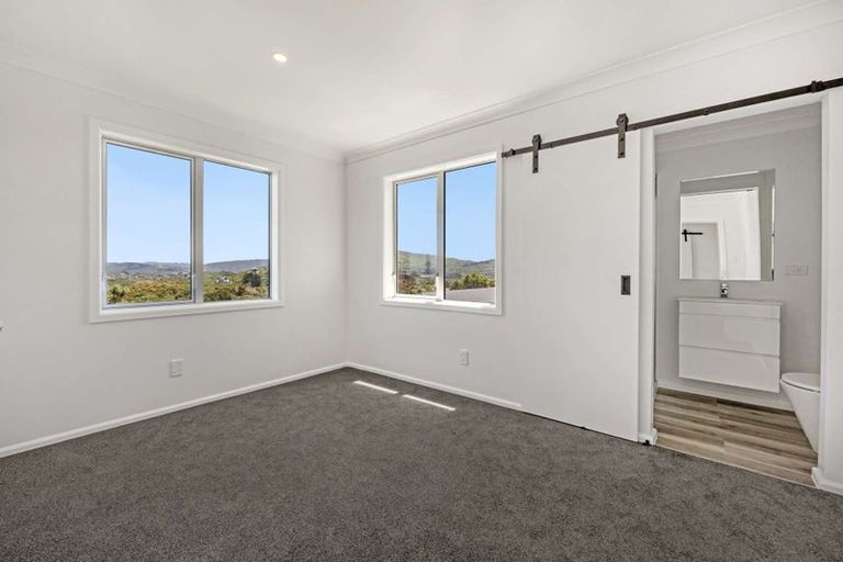Photo of property in 109 Black Rock Road, Newlands, Wellington, 6037