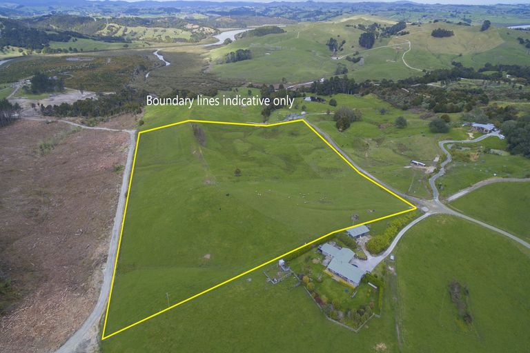 Photo of property in 127a Oruawharo Road, Topuni, Wellsford, 0975