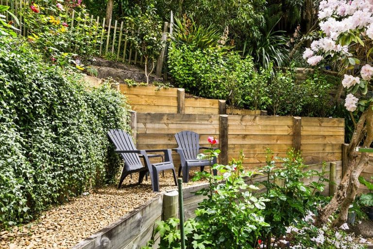 Photo of property in 82 Tauroa Road, Havelock North, 4130