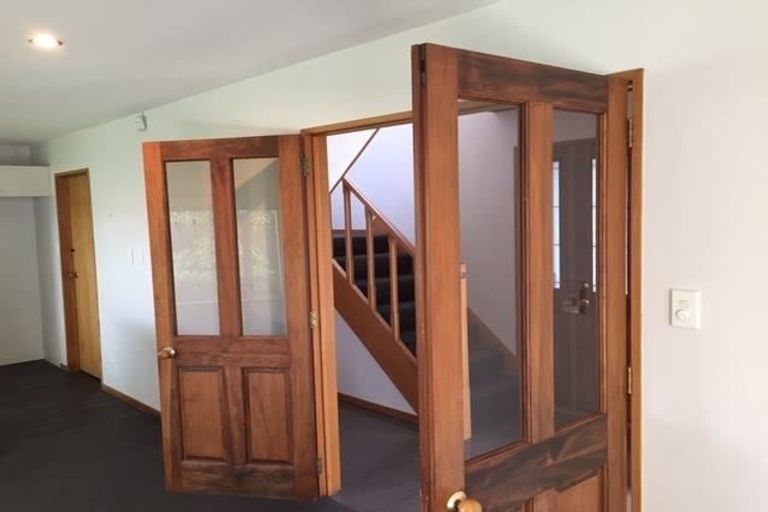 Photo of property in 2/144a Yaldhurst Road, Sockburn, Christchurch, 8042