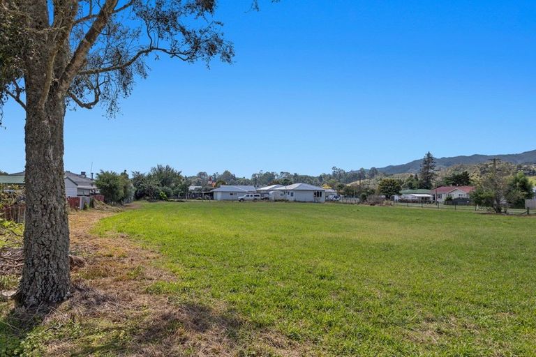 Photo of property in 35 Mckenzie Street, Taneatua, 3123