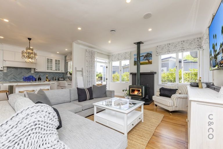 Photo of property in 41 Riverhead Road, Kumeu, 0810