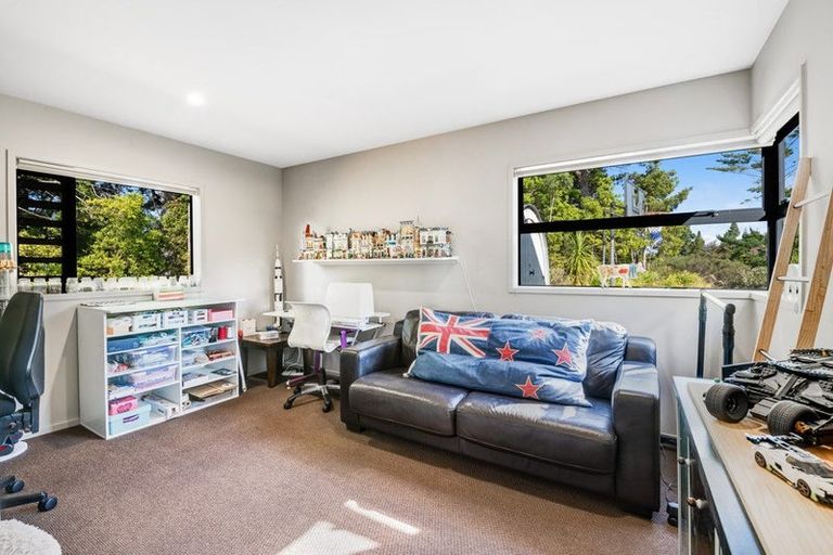 Photo of property in 102 West Road, Kaukapakapa, 0873