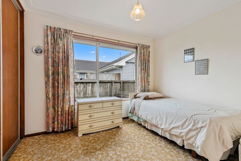 Photo of property in 2a Mallett Place, Halswell, Christchurch, 8025