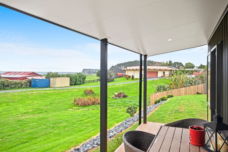 Photo of property in 2630 Awhitu Road, Awhitu, Waiuku, 2684