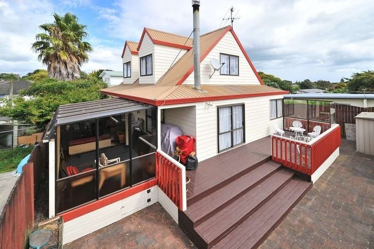 Photo of property in 2/25 Landscape Road, Papatoetoe, Auckland, 2025