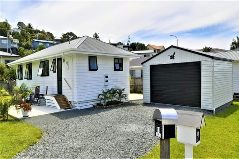 Photo of property in 9 Meenas Place, Cable Bay, 0420