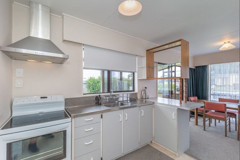 Photo of property in 104 Ryder Crescent, Levin, 5510