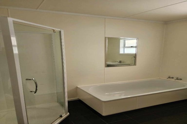 Photo of property in 36 Francis Drake Street, Waipukurau, 4200