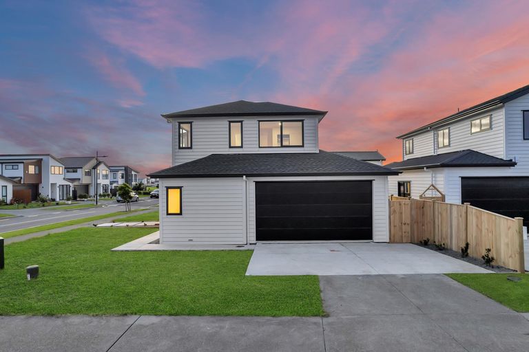 Photo of property in 14 Gertrude Cole Road, Clarks Beach, 2122