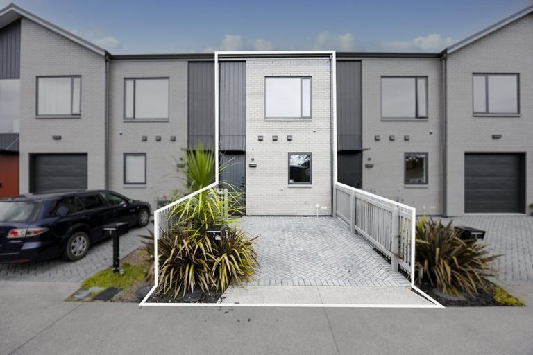 Photo of property in 7 Oyster Drive, Whenuapai, Auckland, 0618