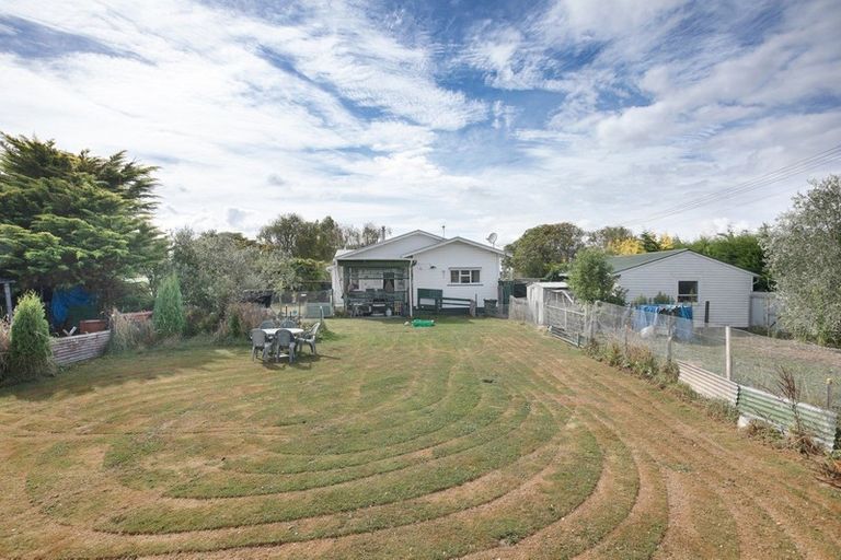 Photo of property in 16 Lyon Street, Marton, 4710