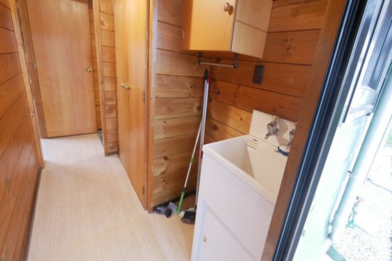 Photo of property in 8 Roband Crescent, Brown Owl, Upper Hutt, 5018