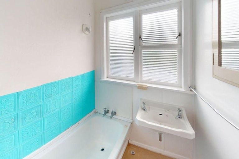 Photo of property in 6 Miro Street, Levin, 5510