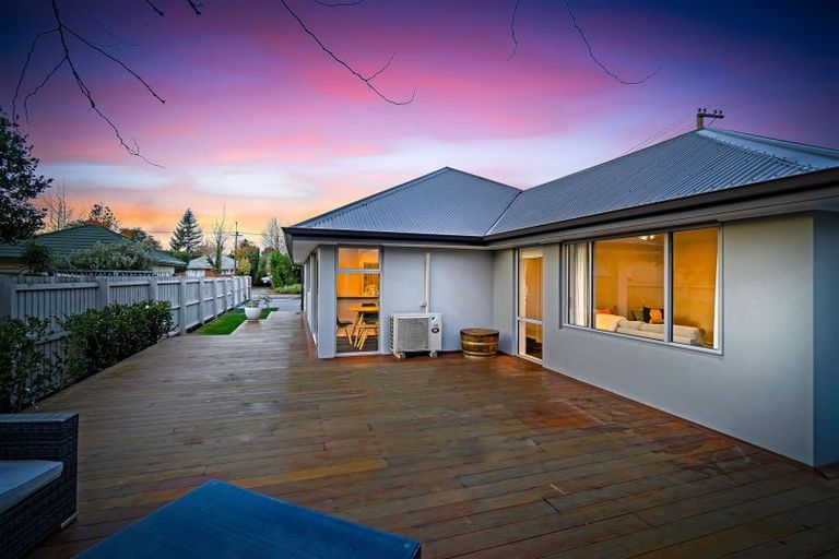 Photo of property in 147 Hamilton Avenue, Ilam, Christchurch, 8041