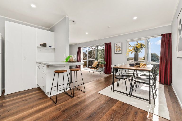 Photo of property in 8 Hicks Close, Whitby, Porirua, 5024