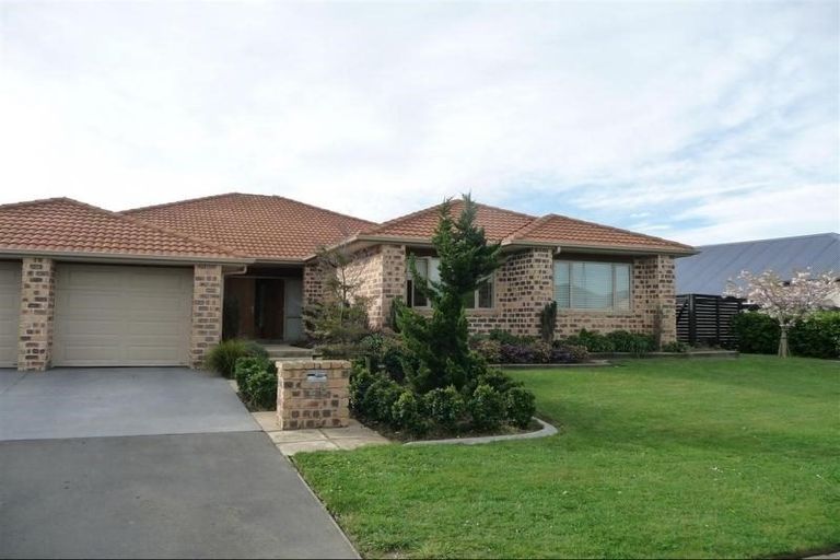 Photo of property in 26 Kinsella Crescent, Aidanfield, Christchurch, 8025