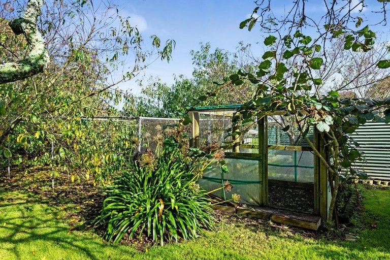 Photo of property in 1277 South Road, Manaia, Hawera, 4678