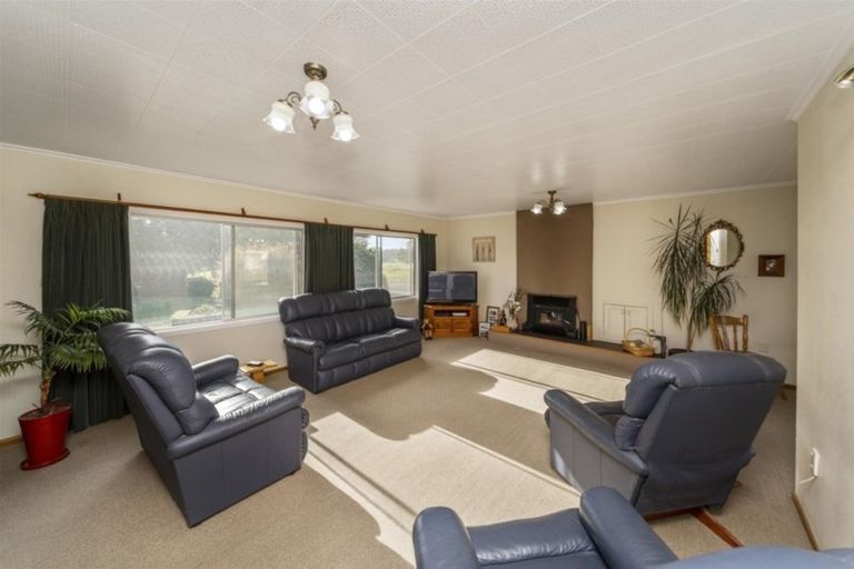 Photo of property in 40 Bear Street, Waverley, 4510