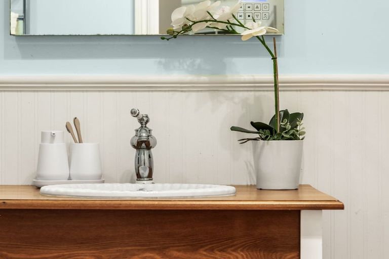 Photo of property in 4 Kereru Grove, Greenhithe, Auckland, 0632