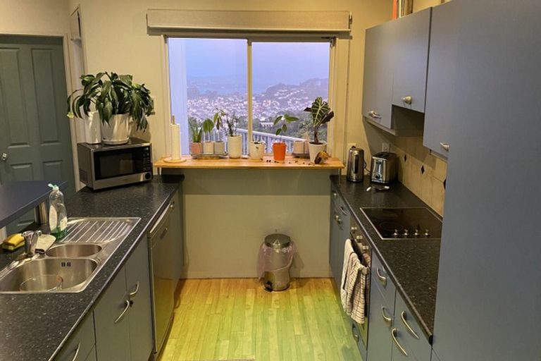 Photo of property in 2/37 Mills Road, Brooklyn, Wellington, 6021