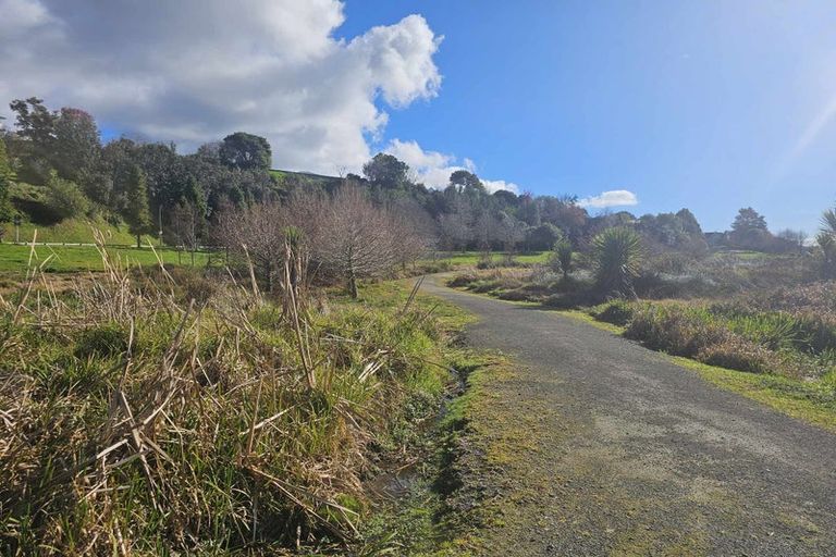 Photo of property in 2 Sunvale Place, Gate Pa, Tauranga, 3112