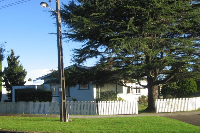 Photo of property in 1 Avis Avenue, Papatoetoe, Auckland, 2025