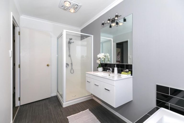 Photo of property in 28 Antrim Place, Nawton, Hamilton, 3200