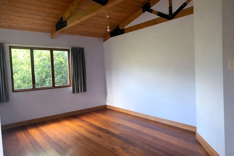 Photo of property in 175 Marine Parade North, Piha, New Lynn, 0772