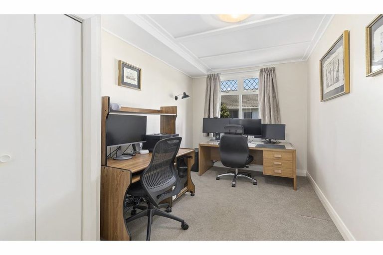 Photo of property in 20 Lucknow Terrace, Khandallah, Wellington, 6035