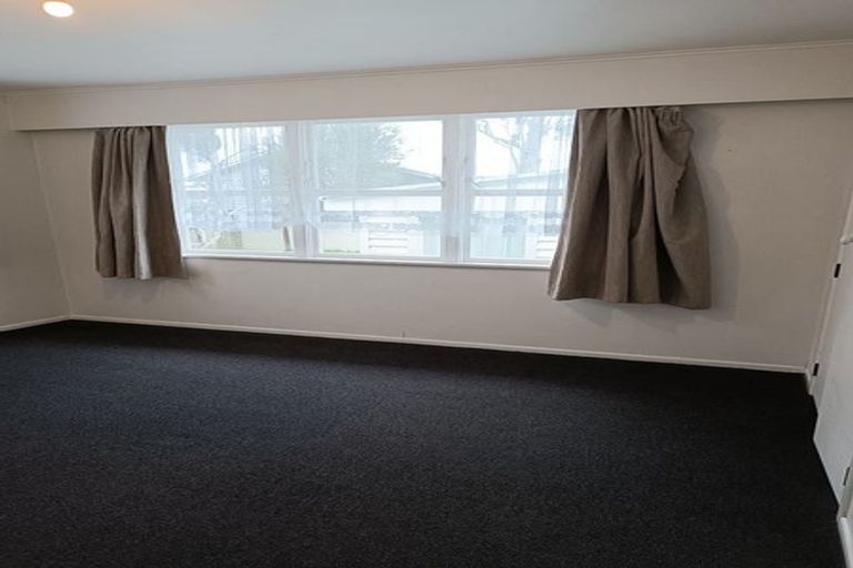 Photo of property in 168 Ennis Avenue, Pakuranga Heights, Auckland, 2010