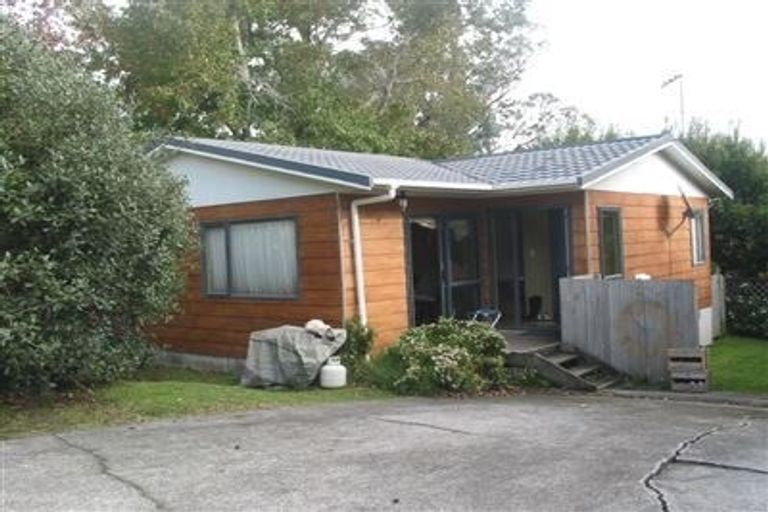 Photo of property in 1/22 Selwyn Crescent, Forrest Hill, Auckland, 0620