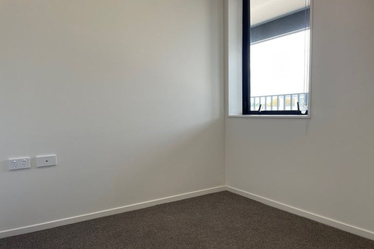 Photo of property in 205/28c Eileen Newey Place, Henderson, Auckland, 0612