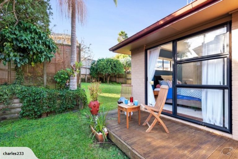 Photo of property in 24 Nicholas Road, Somerville, Auckland, 2014