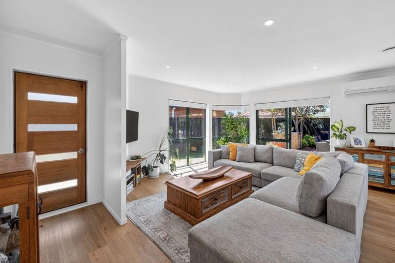 Photo of property in 15 Romana Crescent, Papamoa Beach, Papamoa, 3118