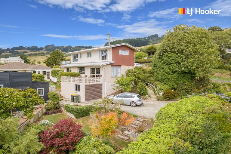 Photo of property in 70a Marion Street, Macandrew Bay, Dunedin, 9014